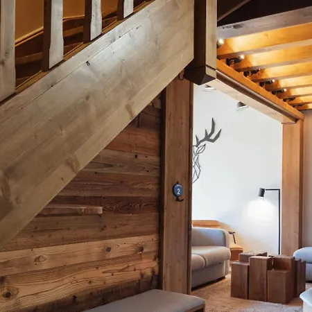 Ski-in Out Duplex With Mountain Views *