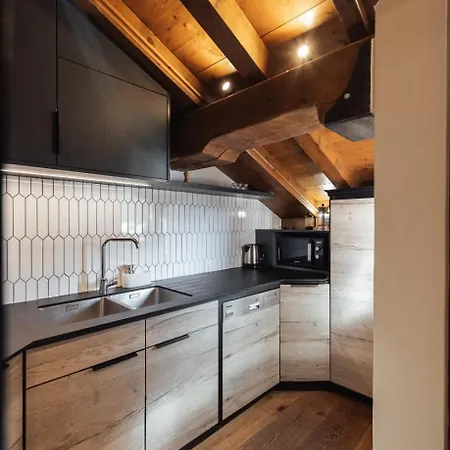 Ski-in Out Duplex With Mountain Views * Courchevel